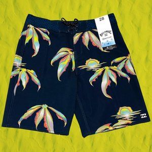 NWT-SZ: 28/18 Youth/Boys Billabong Sundays Pro Panel Board Short Swim-Trunks-$49
